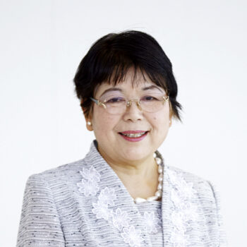 福岡県看護協会　会長　花岡 夏子