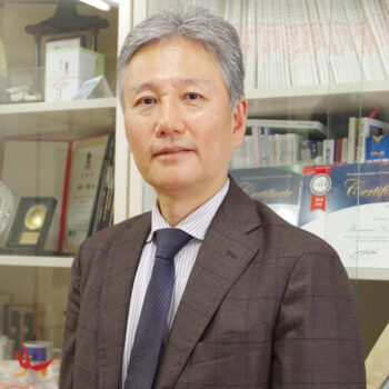 九州大学大学院 歯学研究院 口腔機能修復学講座 歯周病学分野　西村 英紀 教授