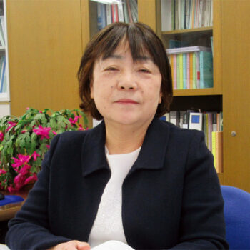 山口県看護協会　会長 西生 敏代