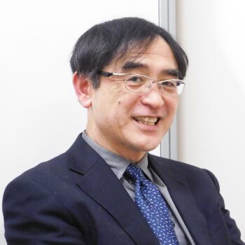 強迫性障害に悩む患者と家族の伴走者として