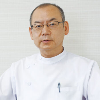 広い基礎と専門性を持つチームリーダーを育成