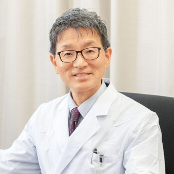 子どもの脳機能を測定　自閉スペクトラム症解明へ