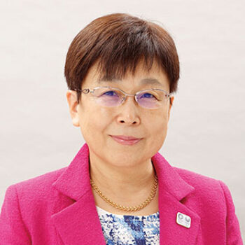 東京都看護協会　会長  山元  恵子