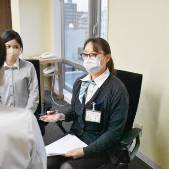 広がるか「医療通訳」 高まる需要 在留者増、個人訪日解禁で