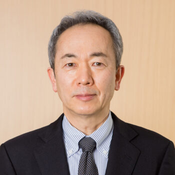 愛情と情熱を持ち、 職員、地域と「共に」歩む