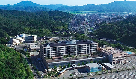 あなたが現在見ているのは 救急の最後の砦を堅持、東新棟で受け入れ強化