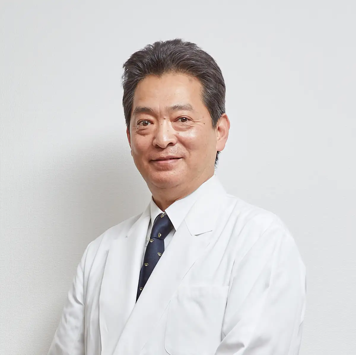 あなたが現在見ているのは 豊富な手術実績 国内外から研修生受け入れ